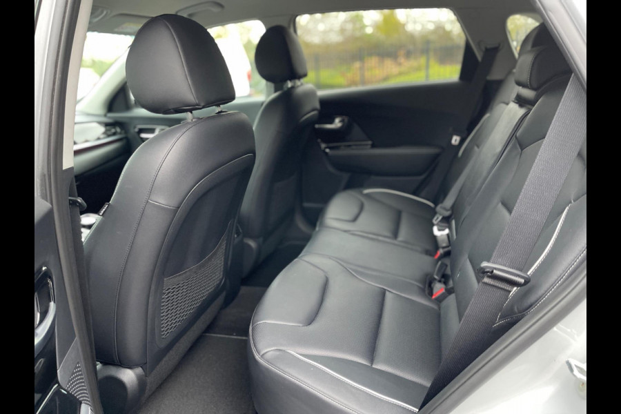 Kia e-Niro ExecutiveLine 64 kWh BEV Elektrisch APPEL-CARPLAY LEER NAVIGATIE CAMERA