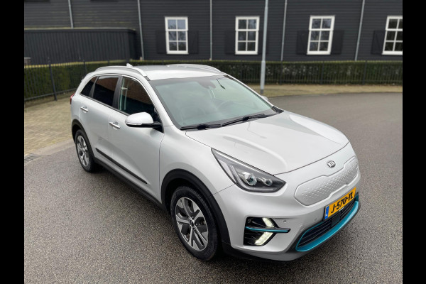 Kia e-Niro ExecutiveLine 64 kWh BEV Elektrisch APPEL-CARPLAY LEER NAVIGATIE CAMERA