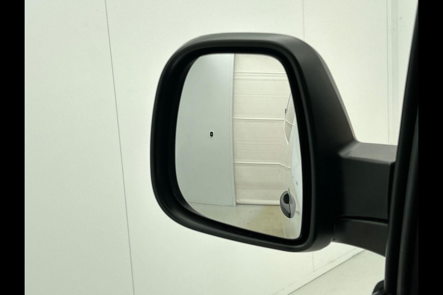 Opel Vivaro 2.0 CDTI L3H1 Dubbele Cabine Edition Airco Navigatie Trekhaak Cruise control