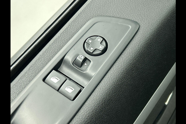 Opel Vivaro 2.0 CDTI L3H1 Dubbele Cabine Edition Airco Navigatie Trekhaak Cruise control