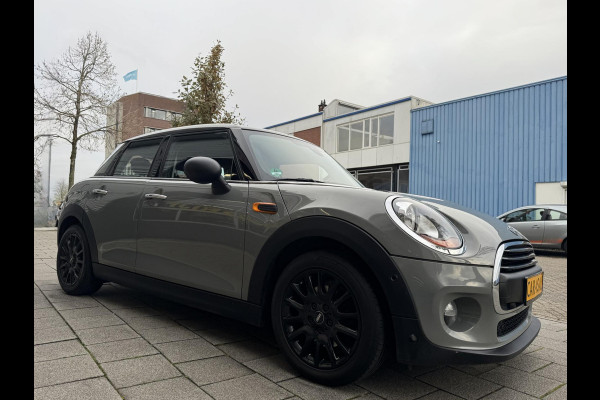 MINI Mini 1.2 One Salt 5Drs - Navigatie I Airco I PDC I Sport velgen I Comfort pakket I Dealer onderhouden