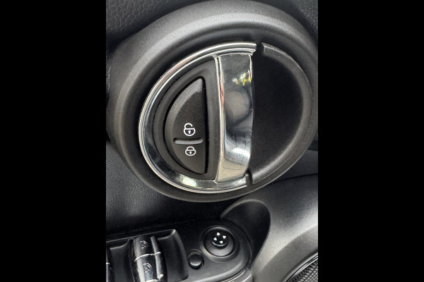 MINI Mini 1.2 One Salt 5Drs - Navigatie I Airco I PDC I Sport velgen I Comfort pakket I Dealer onderhouden