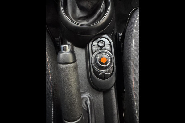 MINI Mini 1.2 One Salt 5Drs - Navigatie I Airco I PDC I Sport velgen I Comfort pakket I Dealer onderhouden