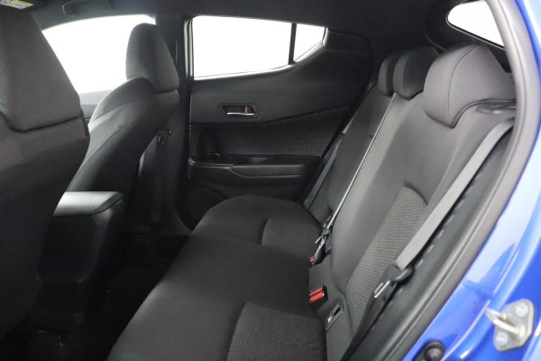 Toyota C-HR 1.8 Hybrid Style|ACC|Stoelverwarming|Camera|Trekhaak|18"
