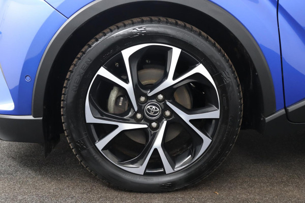 Toyota C-HR 1.8 Hybrid Style|ACC|Stoelverwarming|Camera|Trekhaak|18"
