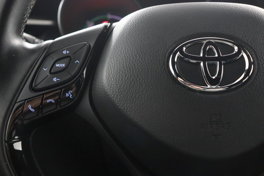 Toyota C-HR 1.8 Hybrid Style|ACC|Stoelverwarming|Camera|Trekhaak|18"