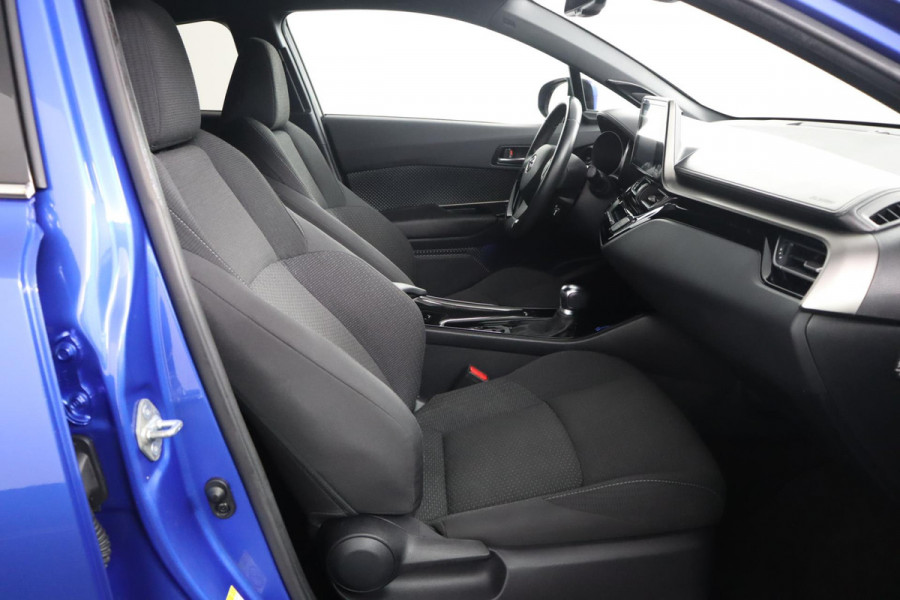 Toyota C-HR 1.8 Hybrid Style|ACC|Stoelverwarming|Camera|Trekhaak|18"