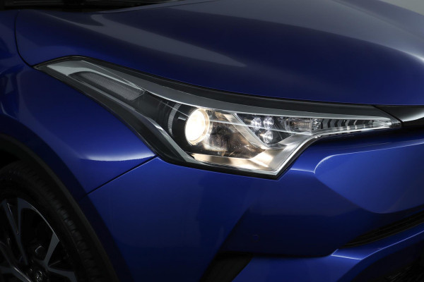 Toyota C-HR 1.8 Hybrid Style|ACC|Stoelverwarming|Camera|Trekhaak|18"