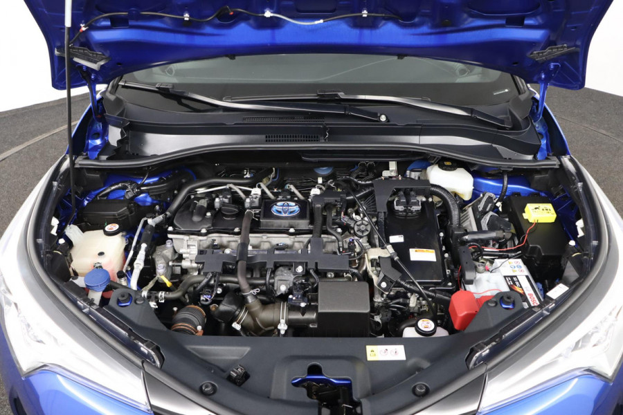 Toyota C-HR 1.8 Hybrid Style|ACC|Stoelverwarming|Camera|Trekhaak|18"