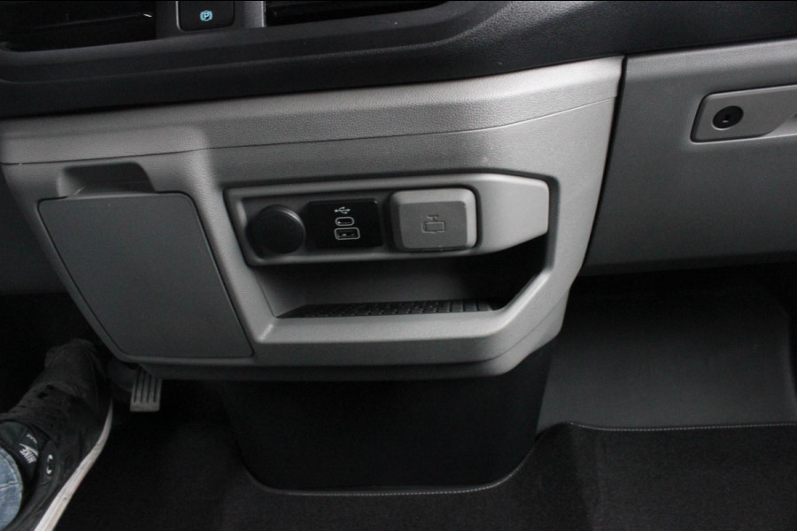 Ford E-Transit Cust. L2H1 Limited 65 kWh 218PK / JB-EDIITON / CAMERA / 328KM RANGE / APPLE CARPLAY / DRIVERS-PACK / FULL OPTIONS