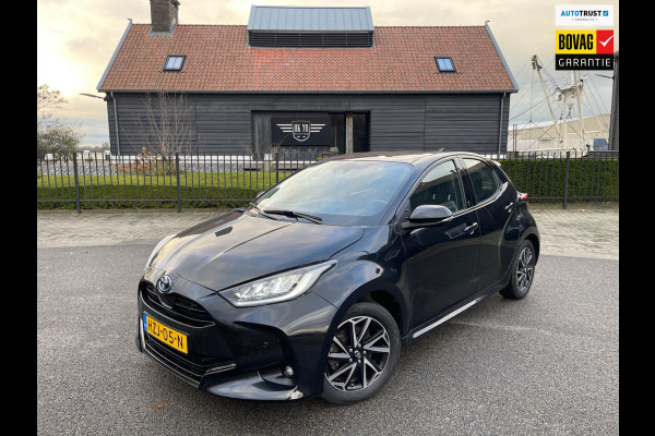 Toyota Yaris 1.5 Hybrid Team Deutschland |Airco ECC Navigatie Parkeercamera |