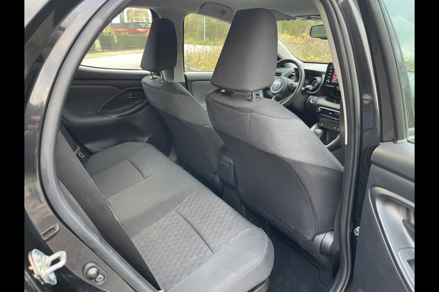 Toyota Yaris 1.5 Hybrid Team Deutschland |Airco ECC Navigatie Parkeercamera |