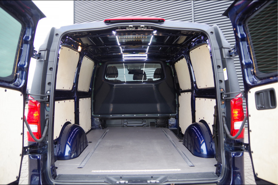 Mercedes-Benz Vito 119 CDI L2 3-ZITS, AUT. LED, ADAPT. CRUISE, STOELVERWARMING, CAMERA, CLIMA, NAVI, PARKEERSENSOREN