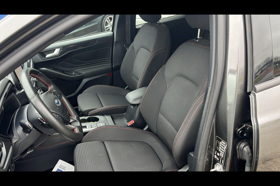Ford FOCUS Wagon 1.5 EcoBoost ST Line X Business 150pk | Trekhaak | Adaptieve Cruise Control | Elek. Achterklep | AGR Stoelen | Standkachel