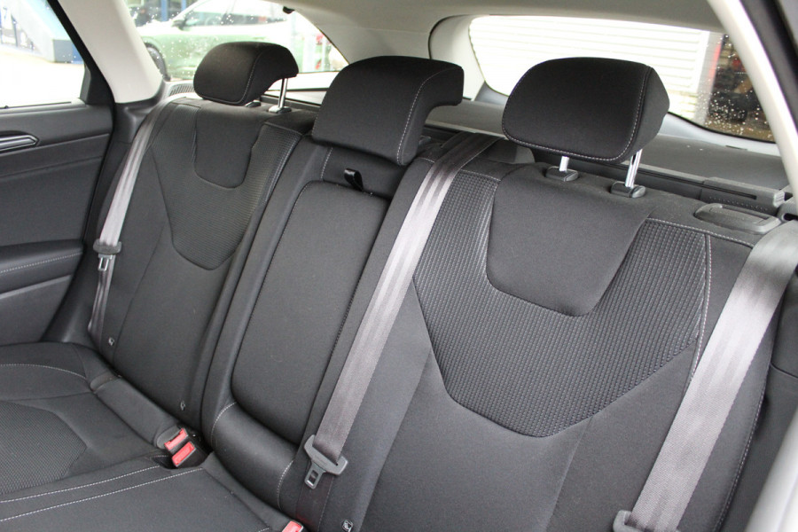 Ford Mondeo Wagon 2.0 IVCT 190PK HEV Titanium | Panoramadak | Elektr. Trekhaak | Dealer Onderhouden | BLIS | Winterpack