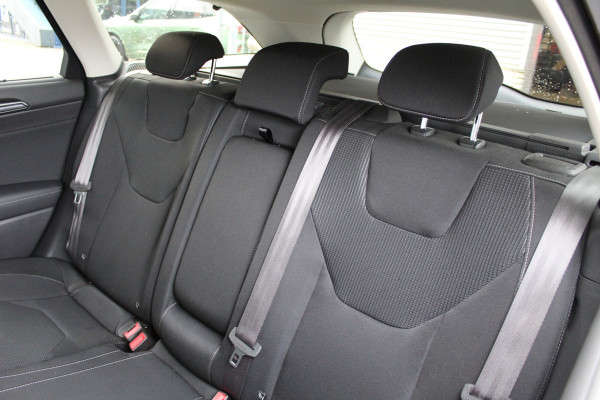 Ford Mondeo Wagon 2.0 IVCT 190PK HEV Titanium | Panoramadak | Elektr. Trekhaak | Dealer Onderhouden | BLIS | Winterpack