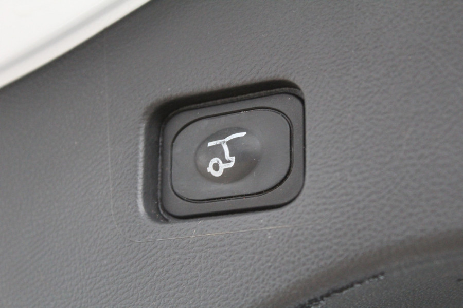 Ford Mondeo Wagon 2.0 IVCT 190PK HEV Titanium | Panoramadak | Elektr. Trekhaak | Dealer Onderhouden | BLIS | Winterpack