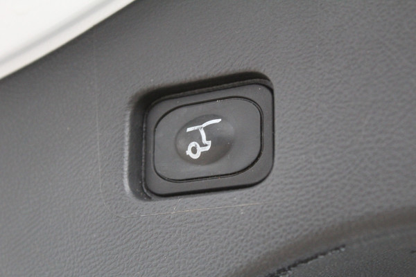 Ford Mondeo Wagon 2.0 IVCT 190PK HEV Titanium | Panoramadak | Elektr. Trekhaak | Dealer Onderhouden | BLIS | Winterpack