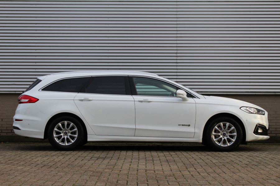 Ford Mondeo Wagon 2.0 IVCT 190PK HEV Titanium | Panoramadak | Elektr. Trekhaak | Dealer Onderhouden | BLIS | Winterpack