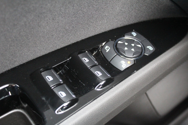 Ford Mondeo Wagon 2.0 IVCT 190PK HEV Titanium | Panoramadak | Elektr. Trekhaak | Dealer Onderhouden | BLIS | Winterpack