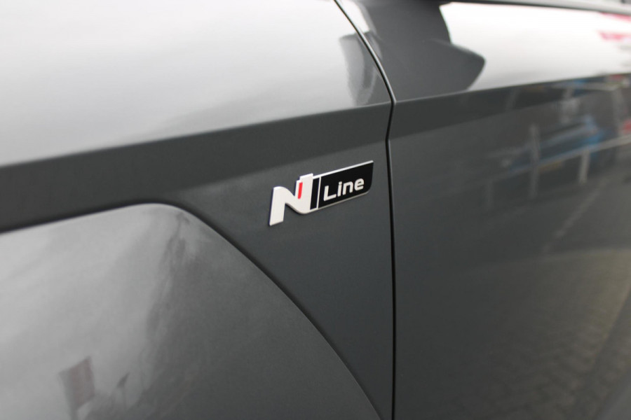 Hyundai Kona 1.6 GDI 130PK HEV N LINE | *NIEUWE AUTO!* | NAVIGATIE | DRAADLOZE APPLE CARPLAY/ANDROID AUTO | ADAPTIVE CRUISE CONTROL | CLIMATE CONTROL | DODEHOEK DETECTIE | DRAADLOZE TELEFOONLADER |  18" LICHTMETALEN VELGEN | ACHTERUITRIJ CAMERA | PARKEERSENSOREN VOOR EN ACHTER | KEYLESS ENTRY/START | DAB+ RADIO | ELEKTRISCH BEDIENBARE ACHTERKLEP | SFEER VERLICHTING | FULL LED KOPLAMPEN |