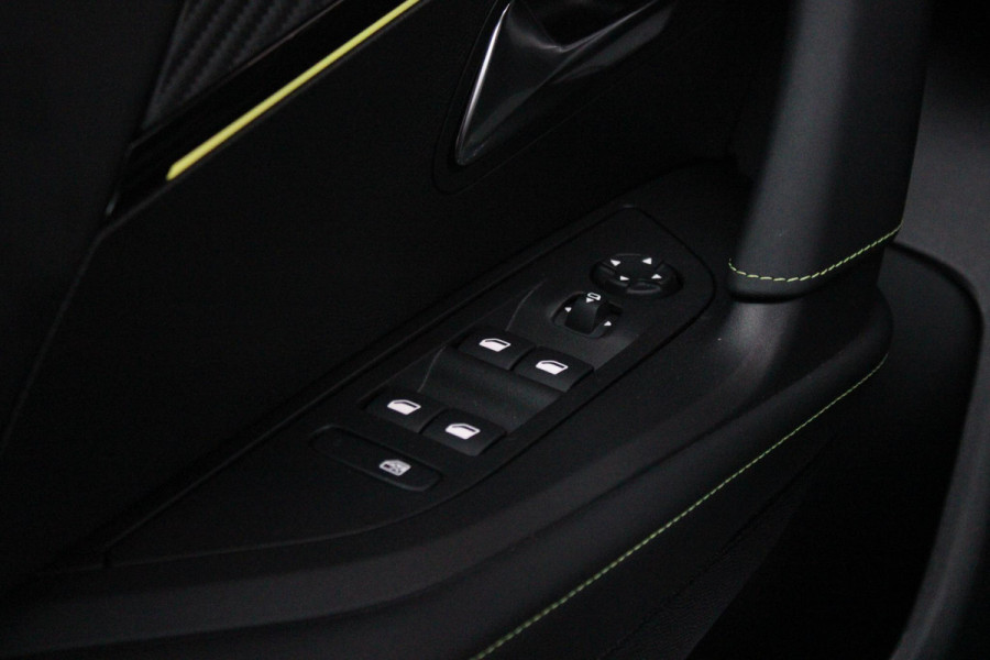 Peugeot 2008 1.2 Hybrid 145PK GT | DRAADLOZE APPLE CARPLAY/ANDROID AUTO | ACHTERUITRIJ CAMERA | KEYLESS ENTRY/START | PARKEERSENSOREN VOOR EN ACHTER | FULL LED KOPLAMPEN | CRUISE CONTROL | DAB+ RADIO | LICHTMETALEN VELGEN 17" | DRAADLOZE TELEFOONLADER |