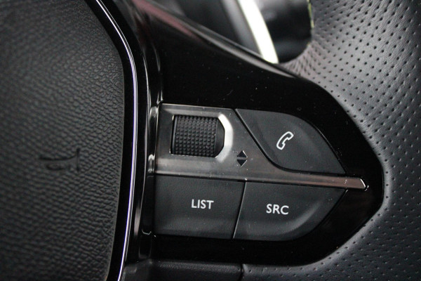 Peugeot 2008 1.2 Hybrid 145PK GT | DRAADLOZE APPLE CARPLAY/ANDROID AUTO | ACHTERUITRIJ CAMERA | KEYLESS ENTRY/START | PARKEERSENSOREN VOOR EN ACHTER | FULL LED KOPLAMPEN | CRUISE CONTROL | DAB+ RADIO | LICHTMETALEN VELGEN 17" | DRAADLOZE TELEFOONLADER |