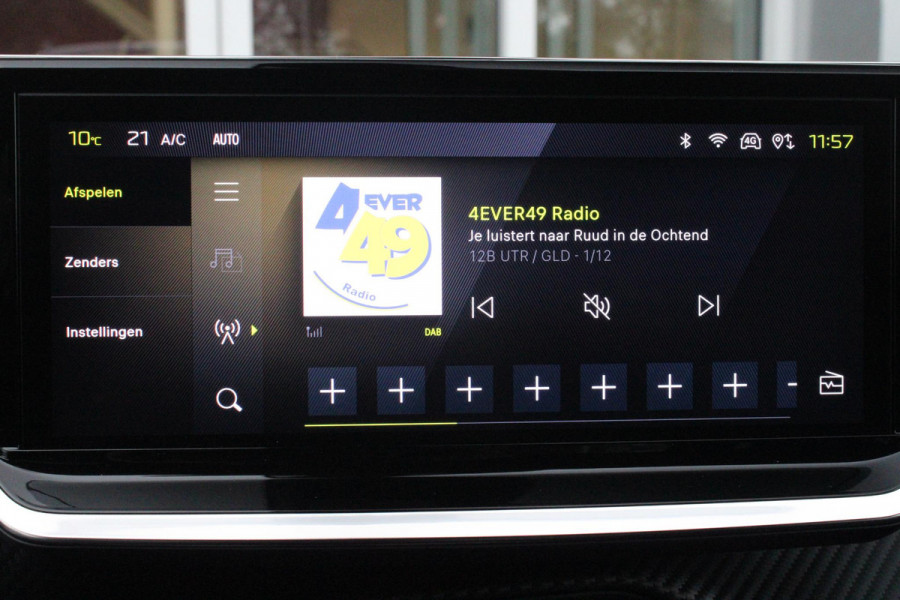 Peugeot 2008 1.2 Hybrid 145PK GT | DRAADLOZE APPLE CARPLAY/ANDROID AUTO | ACHTERUITRIJ CAMERA | KEYLESS ENTRY/START | PARKEERSENSOREN VOOR EN ACHTER | FULL LED KOPLAMPEN | CRUISE CONTROL | DAB+ RADIO | LICHTMETALEN VELGEN 17" | DRAADLOZE TELEFOONLADER |