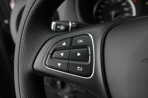 Mercedes-Benz Vito 215PK JB-EDITION FULL BLACK / AMG / SPOILER / VERLAGINGSVEREN / NAVIGATIE / CLIMATE CONTROL / TREKHAAK / CRUISE