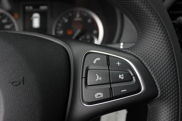 Mercedes-Benz Vito 215PK JB-EDITION FULL BLACK / AMG / SPOILER / VERLAGINGSVEREN / NAVIGATIE / CLIMATE CONTROL / TREKHAAK / CRUISE