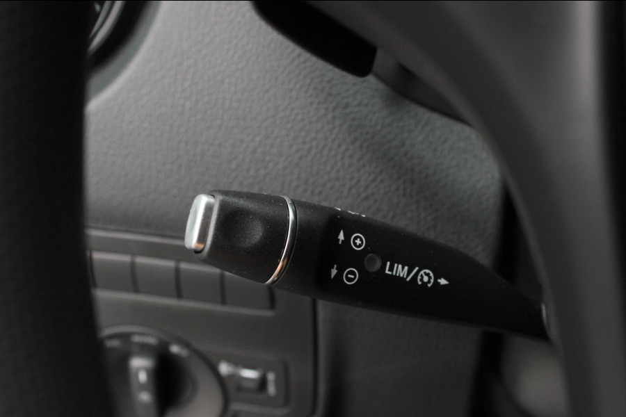 Mercedes-Benz Vito 215PK JB-EDITION FULL BLACK / AMG / SPOILER / VERLAGINGSVEREN / NAVIGATIE / CLIMATE CONTROL / TREKHAAK / CRUISE