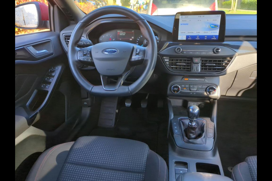 Ford Focus 1.0 EcoBoost Hybrid ST Line Business NL AUTO | CAMERA | CARPLAY |