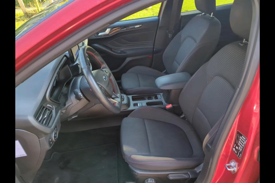 Ford Focus 1.0 EcoBoost Hybrid ST Line Business NL AUTO | CAMERA | CARPLAY |
