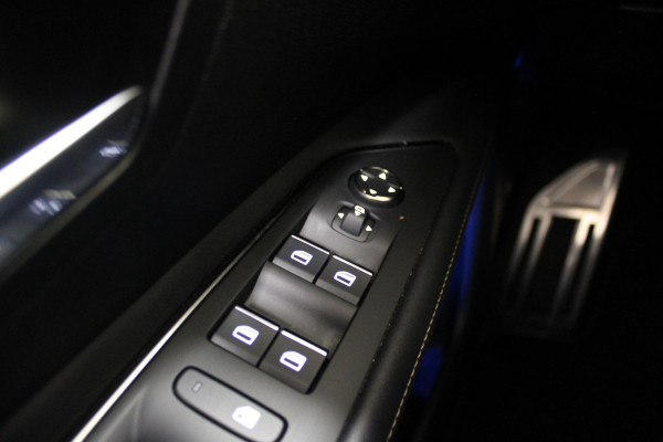Peugeot 3008 1.6 HYbrid 225PK GT PACK BUSINESS | AFNEEMBARE TREKHAAK | PANORAMISCH SCHUIF/KANTEL DAK | ELEKTRISCH BEDIENBARE BESTUURDERSSTOEL MET GEHEUGENFUNCTIE | FOCAL AUDIO SYSTEM | ELEKTRISCH BEDIENARE ACHTERKLEP | KEYLESS ENTRY/START | 360° CAMERA | 19" LICHTMETALEN VELGEN | BLACK PACK | STOEL VERWARMING | MASSAGE STOEL | FULL LED KOPLAMPEN | APPLE CARPLAY/ANDROID AUTO |