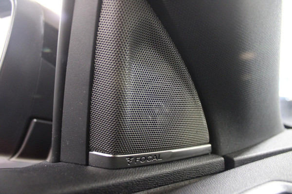 Peugeot 3008 1.6 HYbrid 225PK GT PACK BUSINESS | AFNEEMBARE TREKHAAK | PANORAMISCH SCHUIF/KANTEL DAK | ELEKTRISCH BEDIENBARE BESTUURDERSSTOEL MET GEHEUGENFUNCTIE | FOCAL AUDIO SYSTEM | ELEKTRISCH BEDIENARE ACHTERKLEP | KEYLESS ENTRY/START | 360° CAMERA | 19" LICHTMETALEN VELGEN | BLACK PACK | STOEL VERWARMING | MASSAGE STOEL | FULL LED KOPLAMPEN | APPLE CARPLAY/ANDROID AUTO |