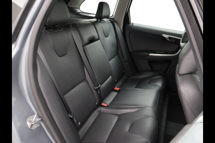 Volvo XC60 2.0 T5 FWD 245 PK POLAR+ PANORAMA | LEDER | TREKHAAK | STOELVERW.