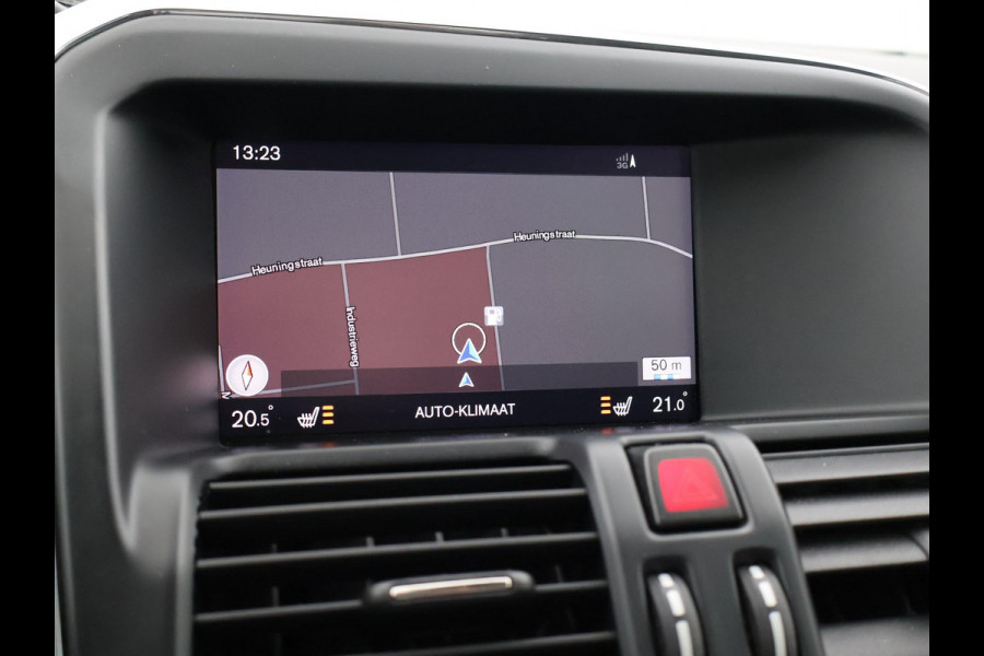 Volvo XC60 2.0 T5 FWD 245 PK POLAR+ PANORAMA | LEDER | TREKHAAK | STOELVERW.