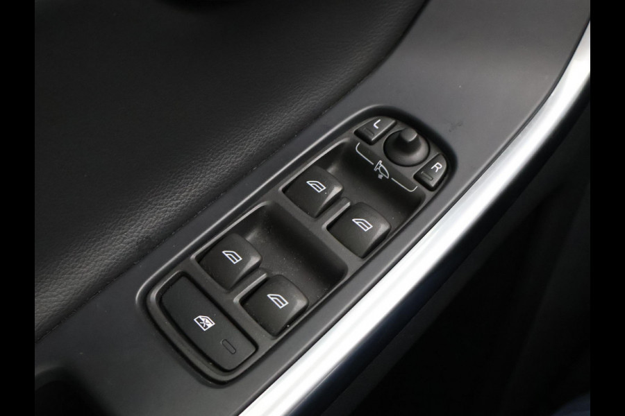 Volvo XC60 2.0 T5 FWD 245 PK POLAR+ PANORAMA | LEDER | TREKHAAK | STOELVERW.