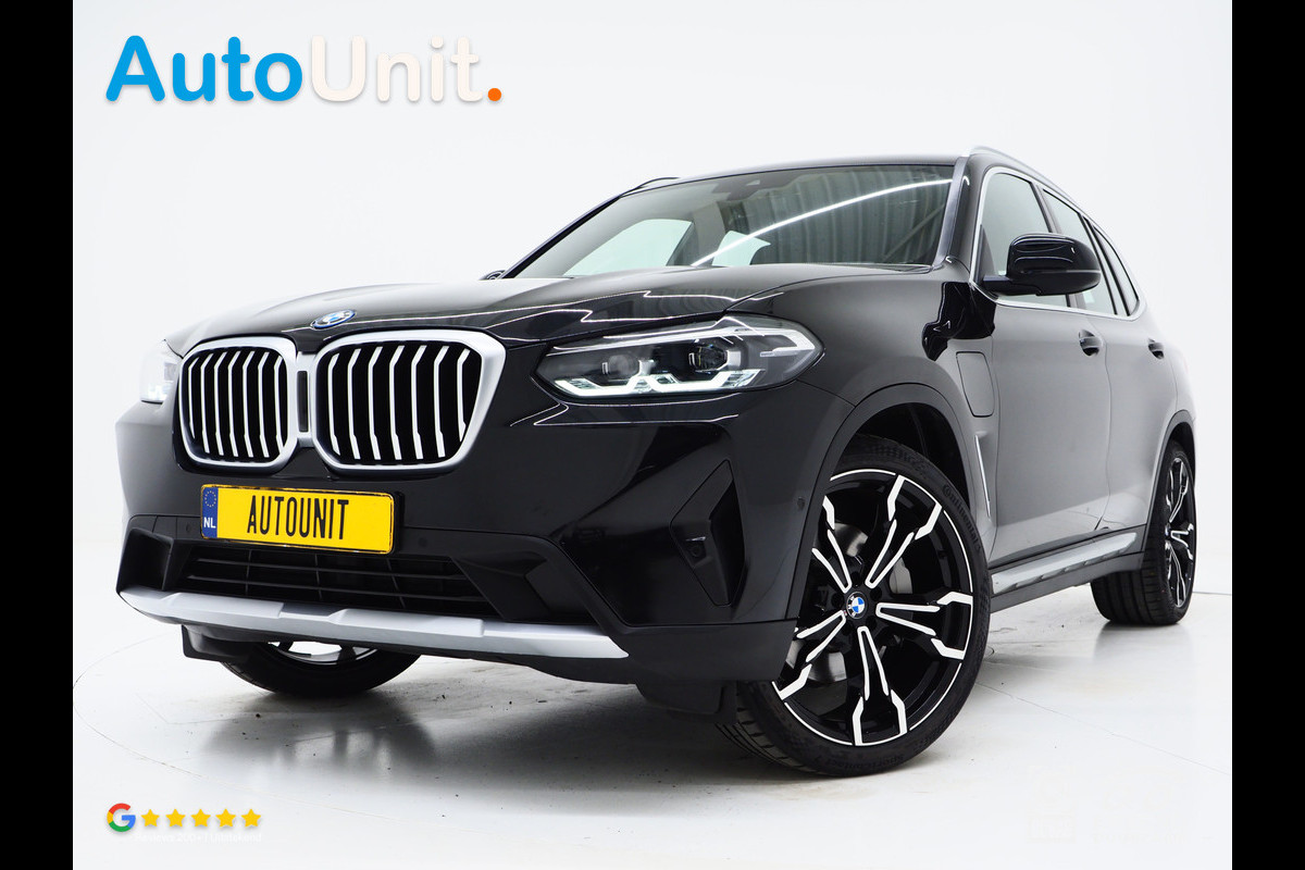 BMW X3 xDrive30e LCI 292PK | Leder | Sportstoelen | Zwarte Hemel | Camera | DAB | Carplay