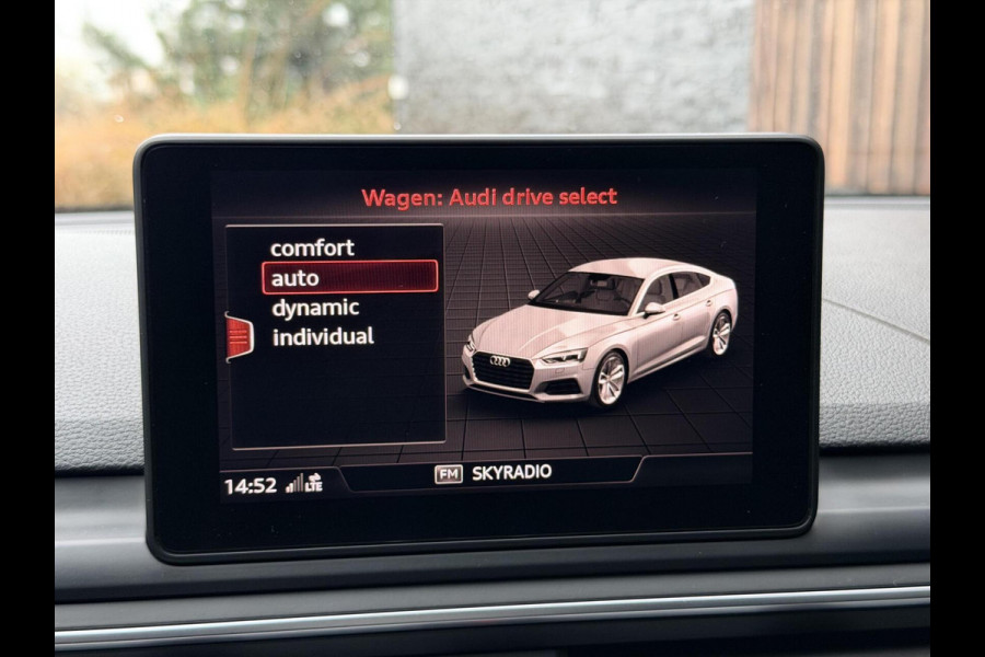 Audi A5 Sportback 35 TFSI S-line Automaat | Quantumgrijs | LED verlichting | Climate & cruise control | Getint glas | 19 inch velgen | E