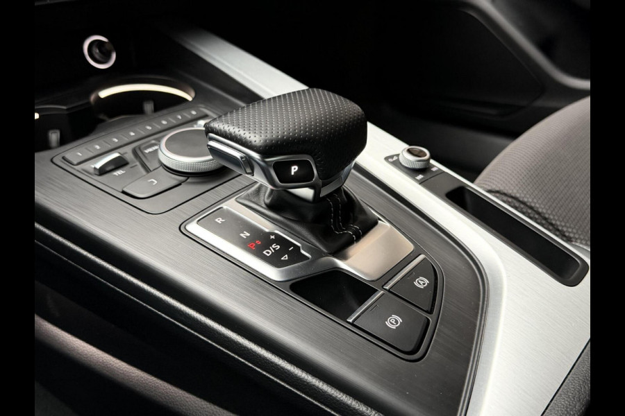 Audi A5 Sportback 35 TFSI S-line Automaat | Quantumgrijs | LED verlichting | Climate & cruise control | Getint glas | 19 inch velgen | E