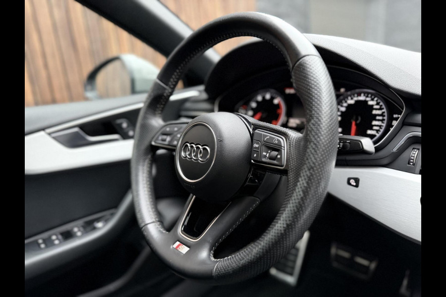 Audi A5 Sportback 35 TFSI S-line Automaat | Quantumgrijs | LED verlichting | Climate & cruise control | Getint glas | 19 inch velgen | E