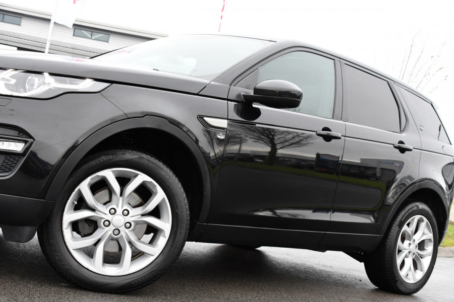 Land Rover Discovery Sport 2.0 TD4 HSE Camera, Cruise, Stoelverwarming, PANO, 180pk, LED, Leder, Automaat, multimedia, Uniek!