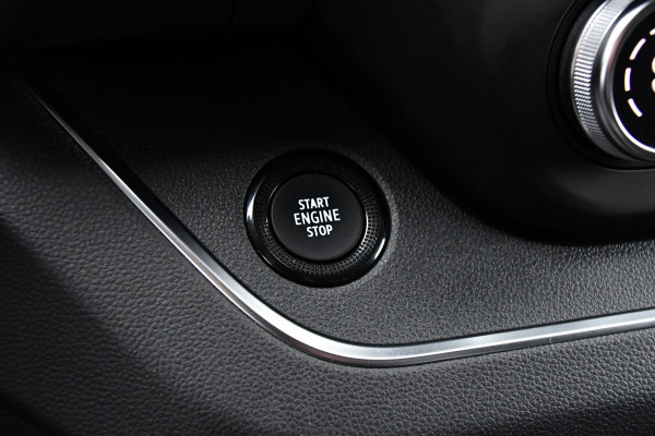 Renault Trafic 2.0 dCi 170 L1H1 Luxe Black Edition Adaptieve Cruise, Camera, Carplay, 170pk, Automaat, LED, Clima, Stoelverwarming, Multimedia, Uniek!