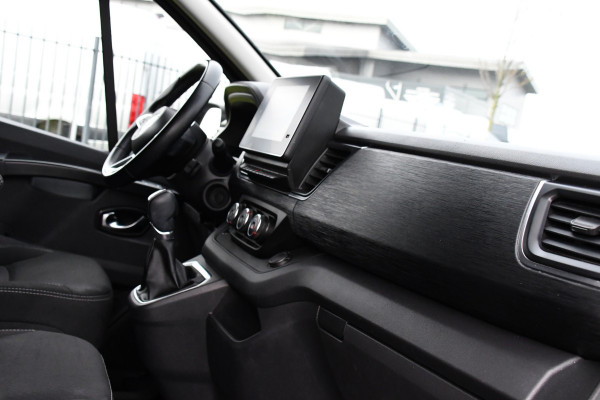 Nissan Primastar 2.0 dCi L2H1 PB Edition Camera, Cruise, Carplay, LED, 150pk, Keyless, Automaat, Trekhaak, Multimedia, Sensoren, Uniek!