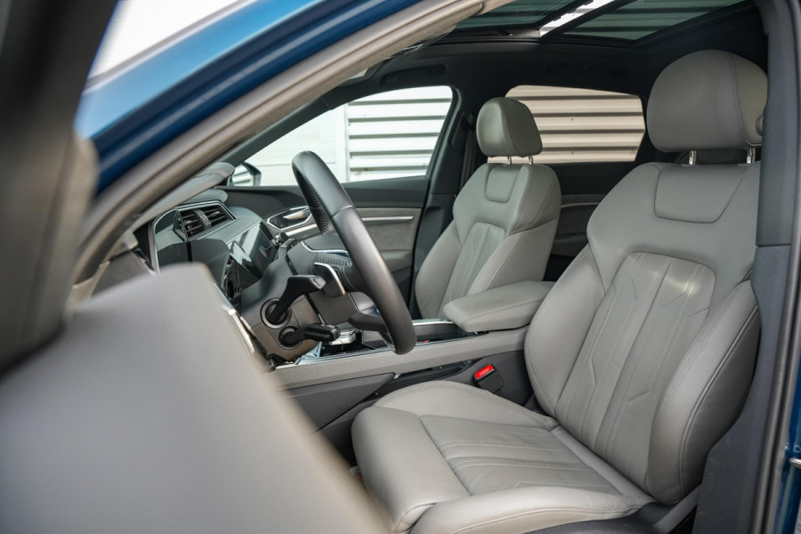 Audi e-tron e-tron 55 quattro advanced Pro Line Plus 95 kWh File Assist Rijstrooksensor Climate Control Navi Stoelverw. 360 camera 21"L.M.