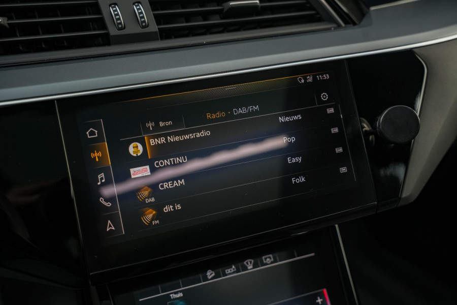 Audi e-tron e-tron 55 quattro advanced Pro Line Plus 95 kWh File Assist Rijstrooksensor Climate Control Navi Stoelverw. 360 camera 21"L.M.