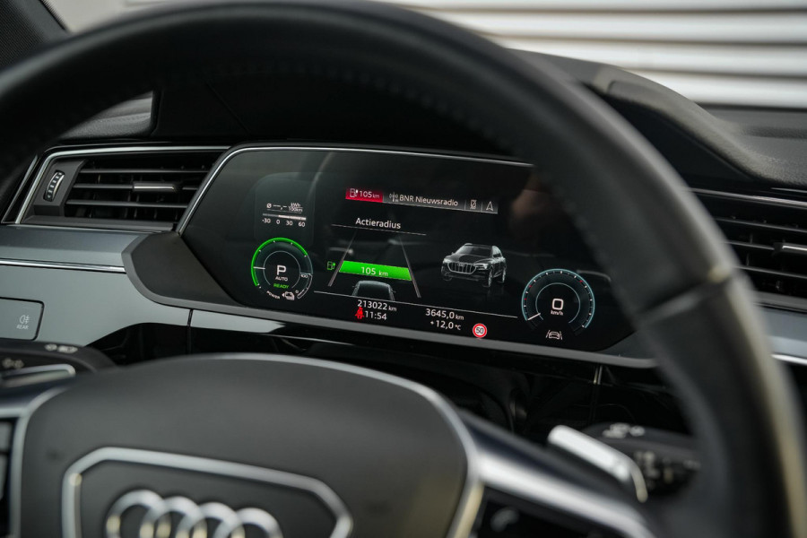 Audi e-tron e-tron 55 quattro advanced Pro Line Plus 95 kWh File Assist Rijstrooksensor Climate Control Navi Stoelverw. 360 camera 21"L.M.