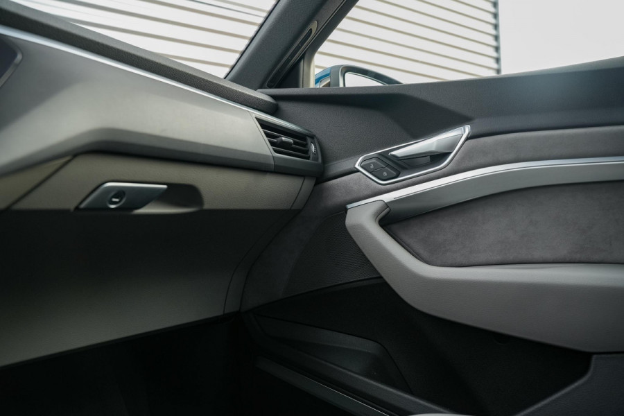 Audi e-tron e-tron 55 quattro advanced Pro Line Plus 95 kWh File Assist Rijstrooksensor Climate Control Navi Stoelverw. 360 camera 21"L.M.