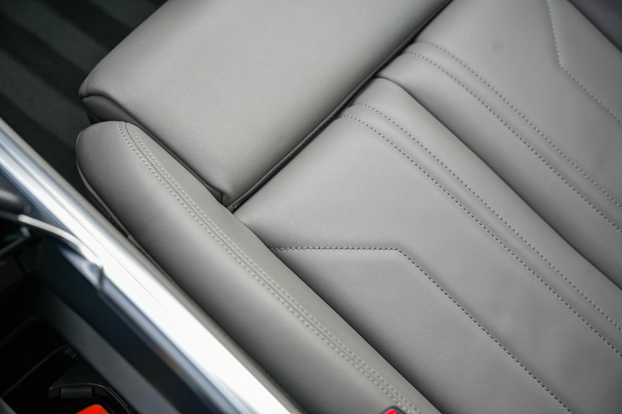 Audi e-tron e-tron 55 quattro advanced Pro Line Plus 95 kWh File Assist Rijstrooksensor Climate Control Navi Stoelverw. 360 camera 21"L.M.